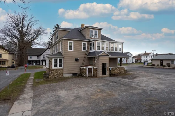 $299,999 | 471 Main Street, Whitestown, NY 13417