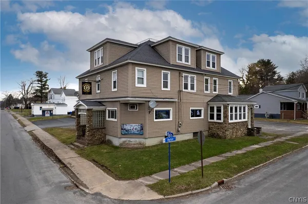 $299,999 | 471 Main Street, Whitestown, NY 13417