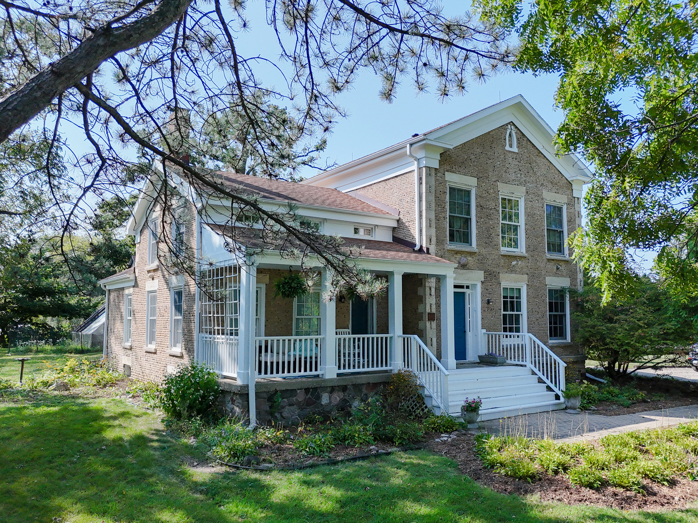 5215 Walkup Road Crystal Lake, IL 60012 - Photo 2 of 50