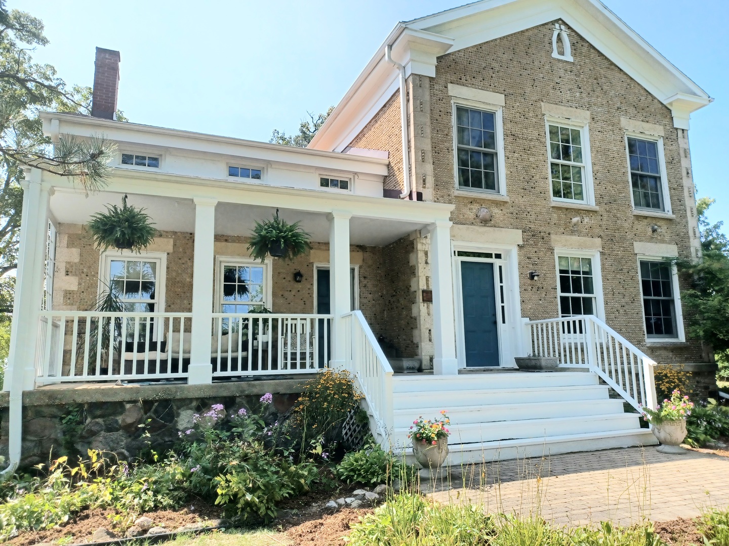 5215 Walkup Road Crystal Lake, IL 60012 - Photo 4 of 50