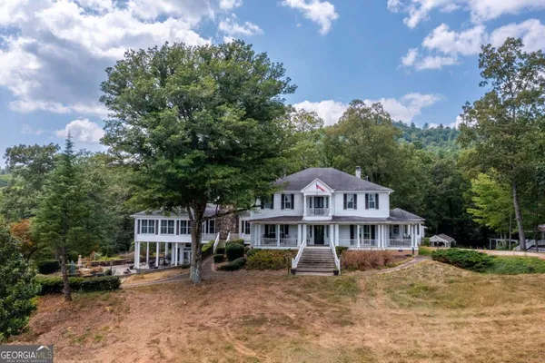 $995,000 | 205 Carolina Street, Dillard, GA 30537