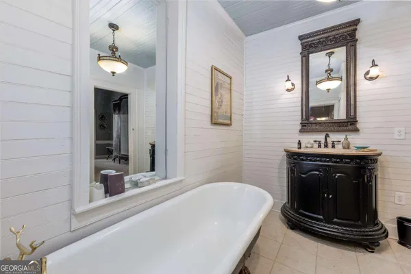 $995,000 | 205 Carolina Street, Dillard, GA 30537