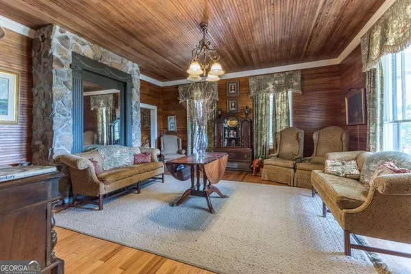 $995,000 | 205 Carolina Street, Dillard, GA 30537