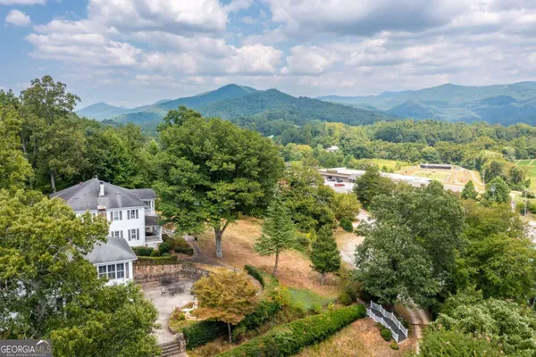 $995,000 | 205 Carolina Street, Dillard, GA 30537