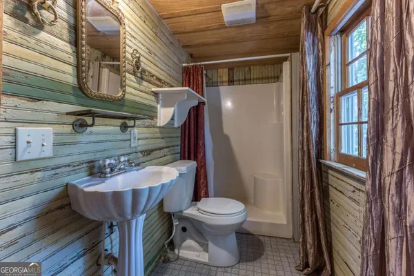 $995,000 | 205 Carolina Street, Dillard, GA 30537