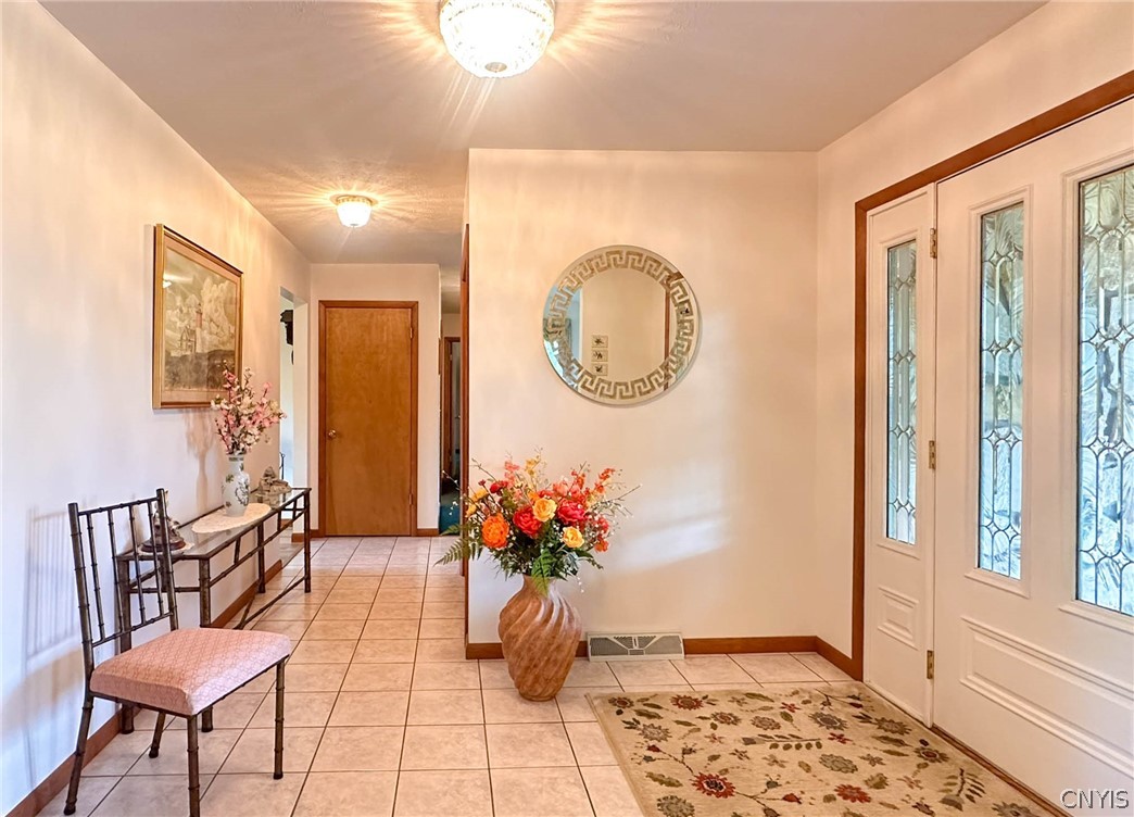 2354 Middle Road Oneida, NY 13409 - Photo 8 of 50