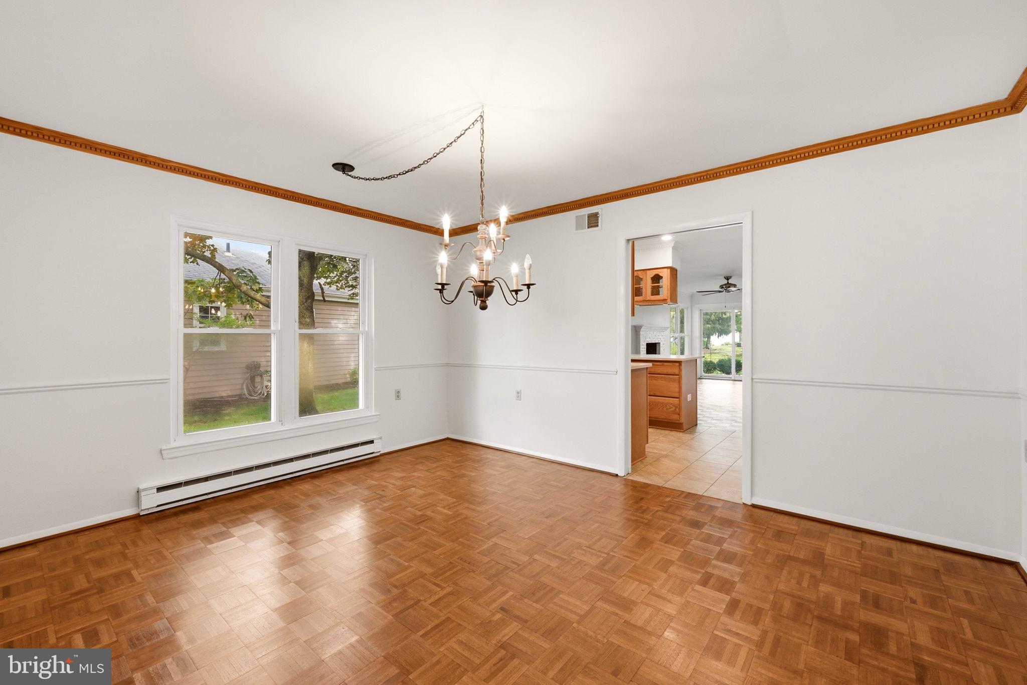 38 Dunstable Road Southampton, NJ 08088 - Photo 9 of 26 Dining room