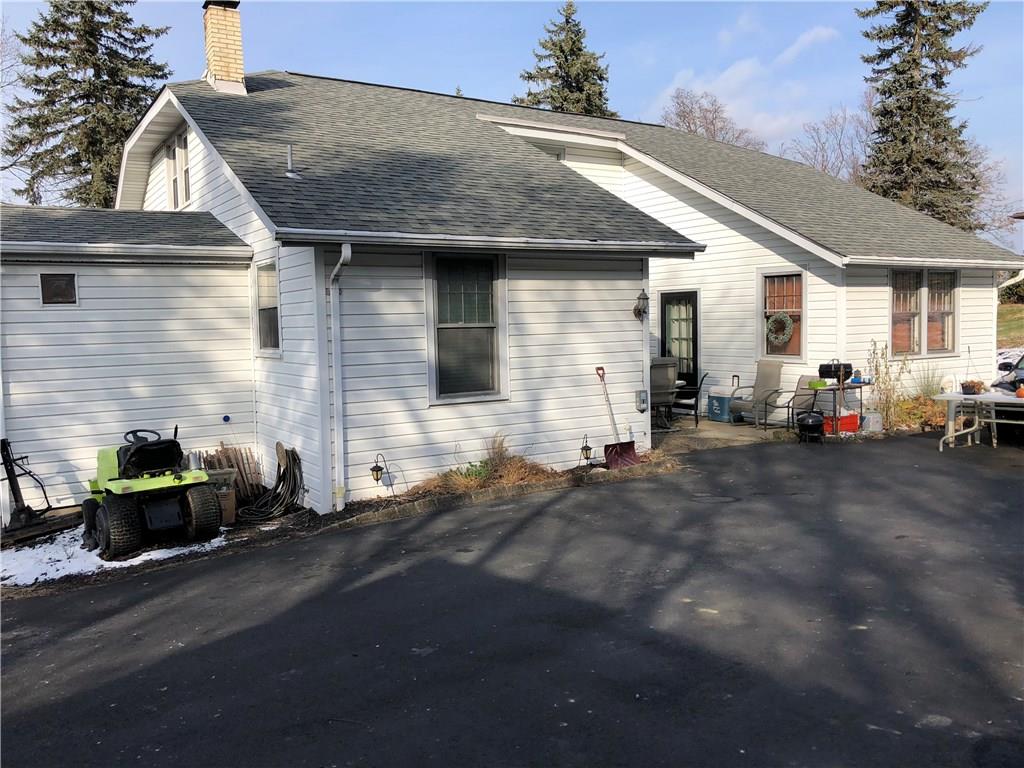 5487 Library Road Bethel Park, PA 15102 - Photo 2 of 11 Gallery Image 2