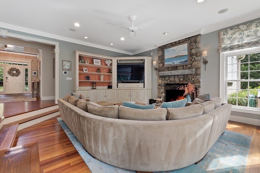 83 Depot Road Boxford, MA 01921 - Photo 13 of 38
