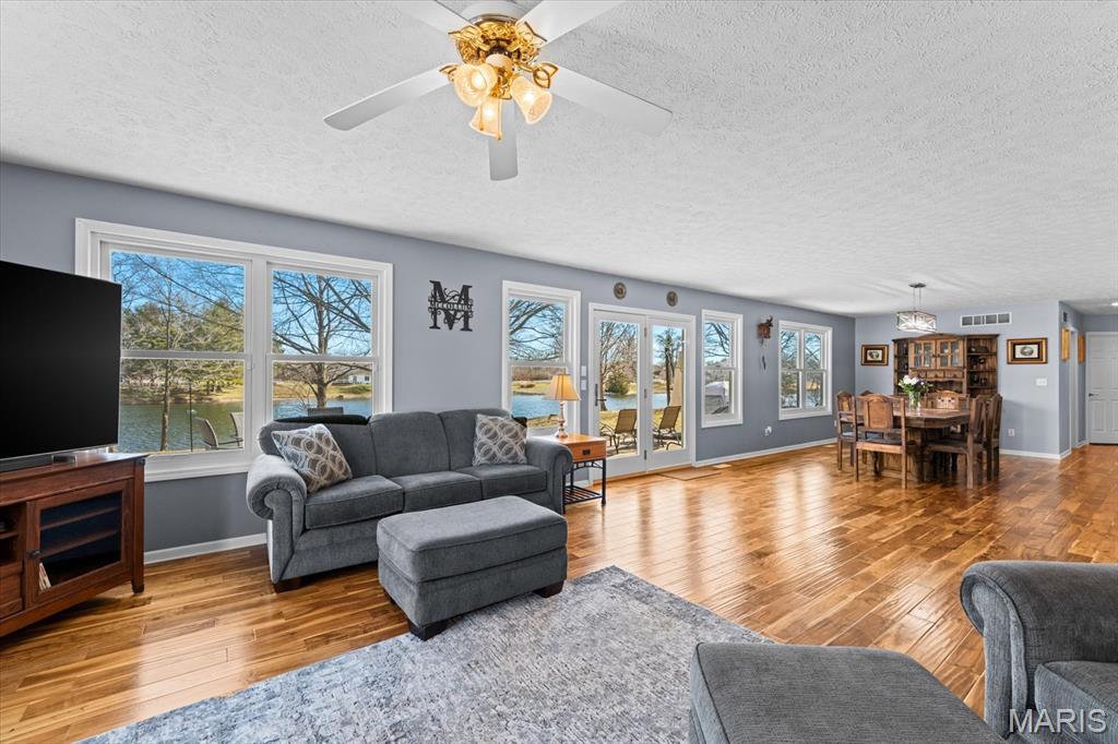 22 Hickory Road Nashville, IL 62263 - Photo 10 of 14 Gallery Image 10