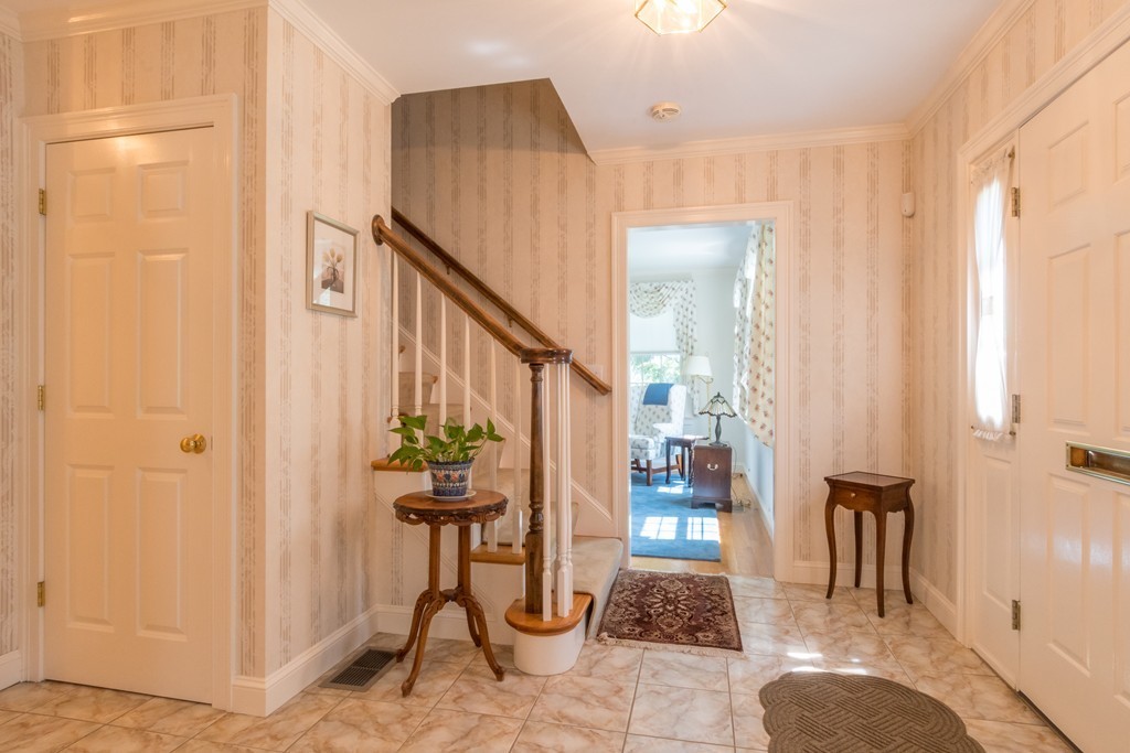 46 Holmes Street Needham, MA 02492 - Photo 3 of 21