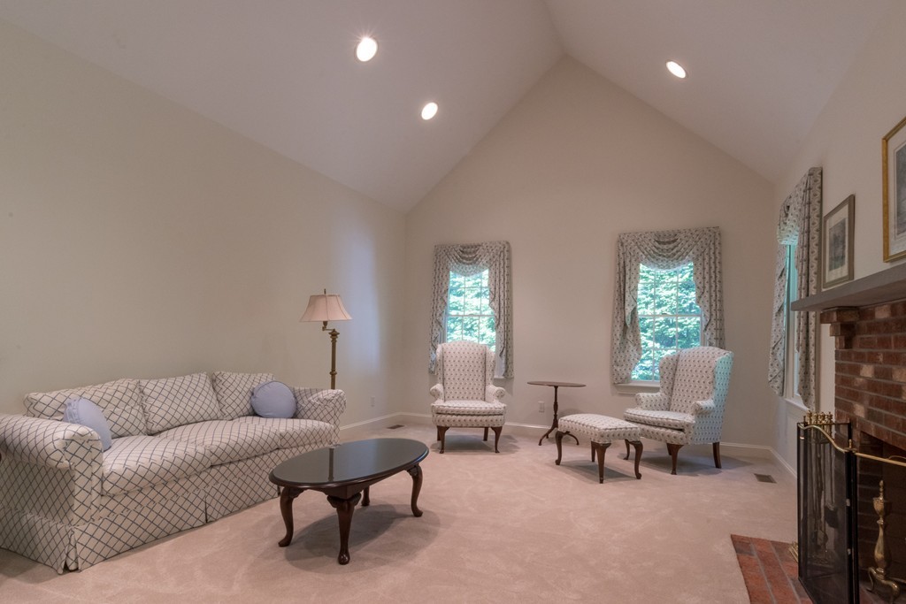 46 Holmes Street Needham, MA 02492 - Photo 7 of 21