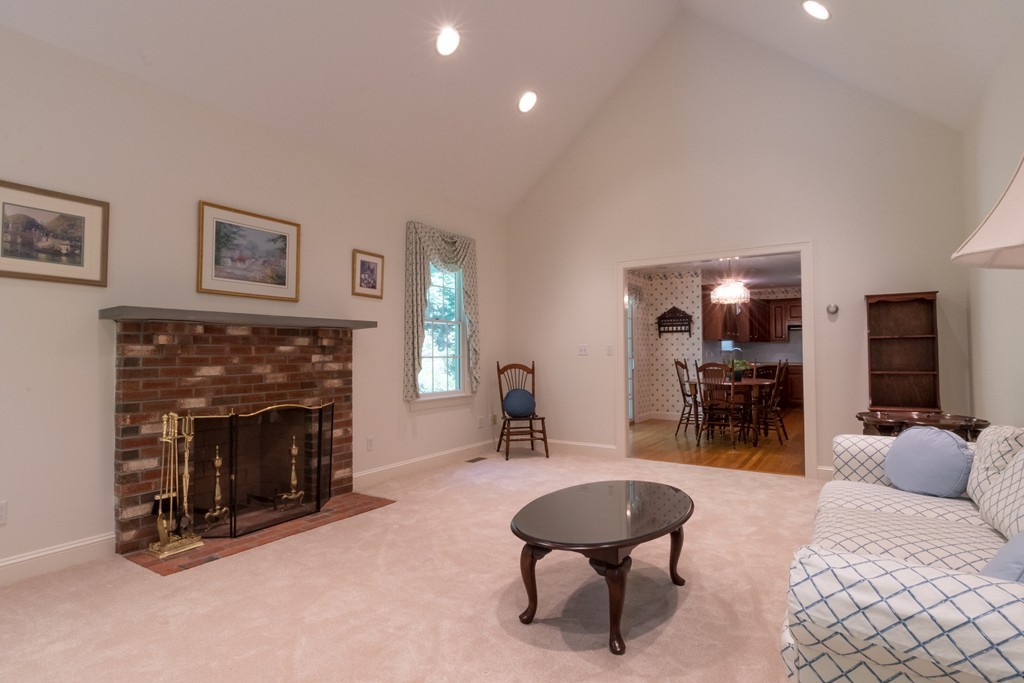 46 Holmes Street Needham, MA 02492 - Photo 8 of 21