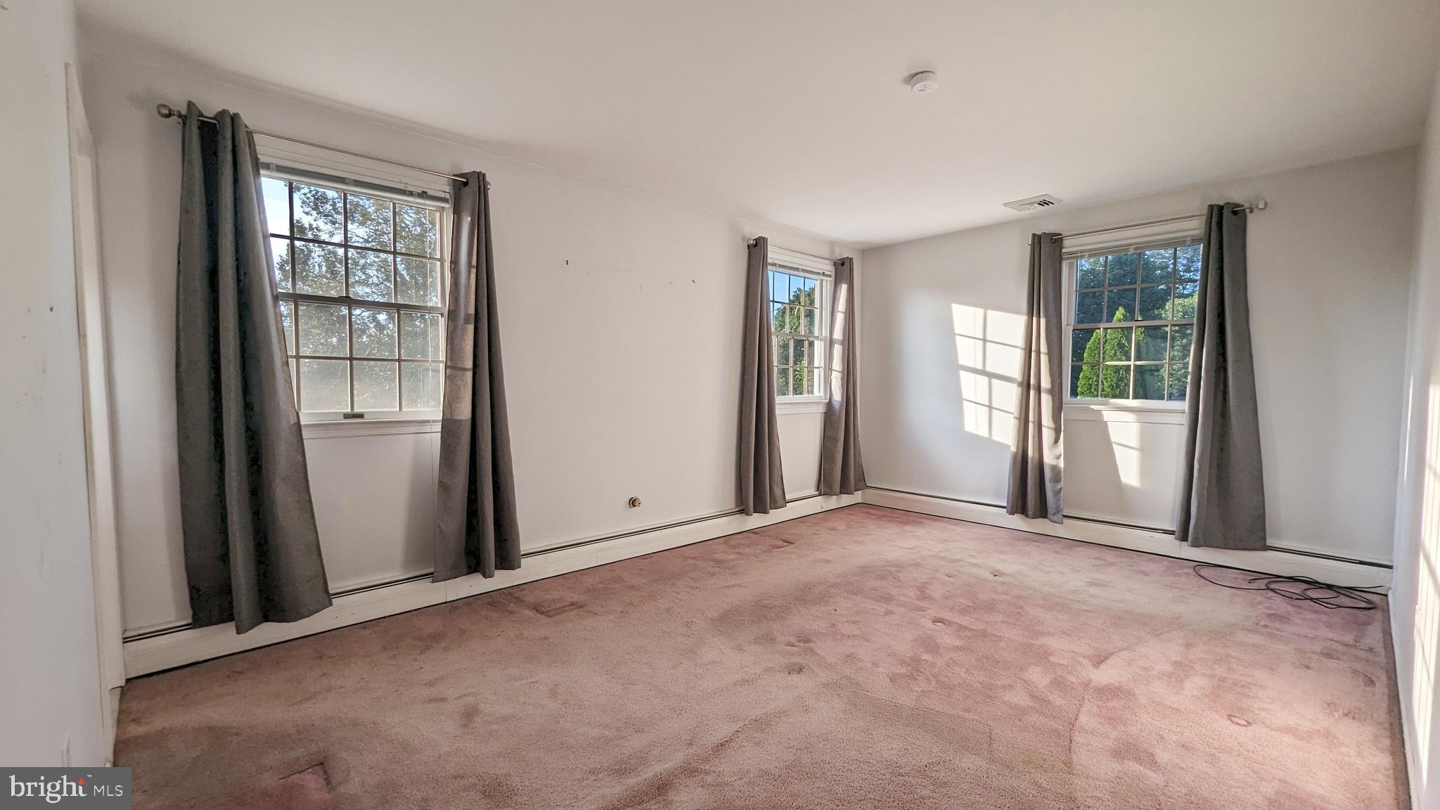 20 Valley View Drive Doylestown, PA 18901 - Photo 12 of 18 Primary bedroom with full bath