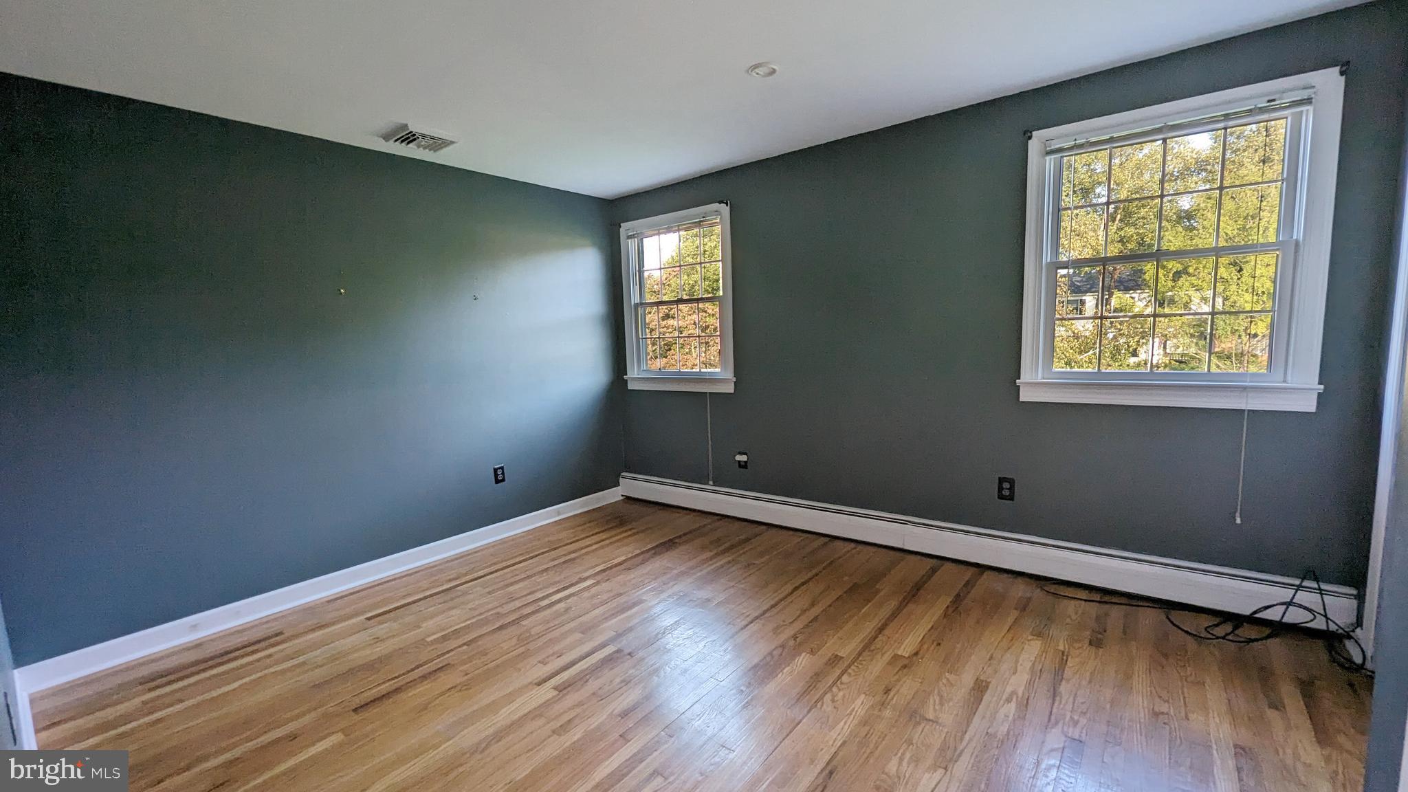 20 Valley View Drive Doylestown, PA 18901 - Photo 13 of 18 Second bedroom