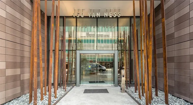 $5,872 | 150 Van Ness Avenue, Unit 1301, San Francisco, CA 94102