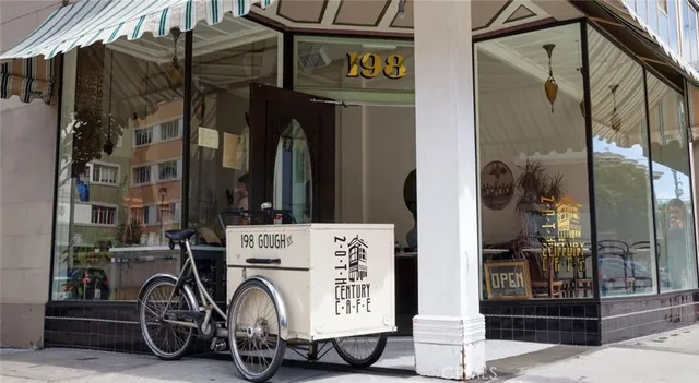 $5,872 | 150 Van Ness Avenue, Unit 1301, San Francisco, CA 94102