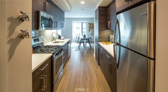 $5,872 | 150 Van Ness Avenue, Unit 1301, San Francisco, CA 94102