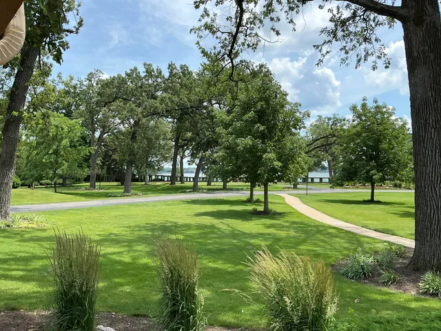 $43,900 | 2400 Geneva Street, Unit 1812, Delavan, WI 53115