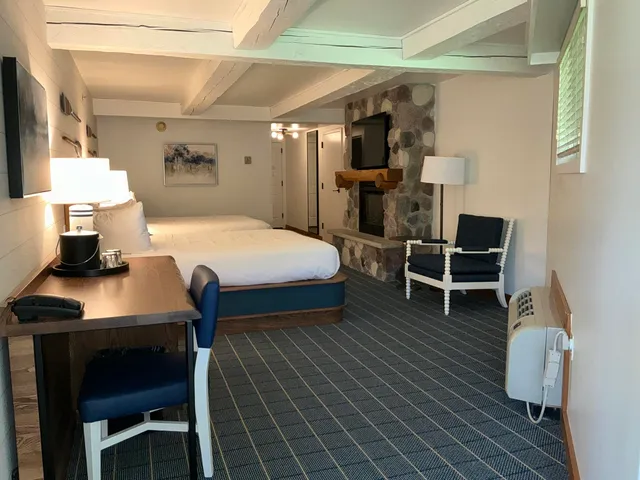 $43,900 | 2400 Geneva Street, Unit 1812, Delavan, WI 53115