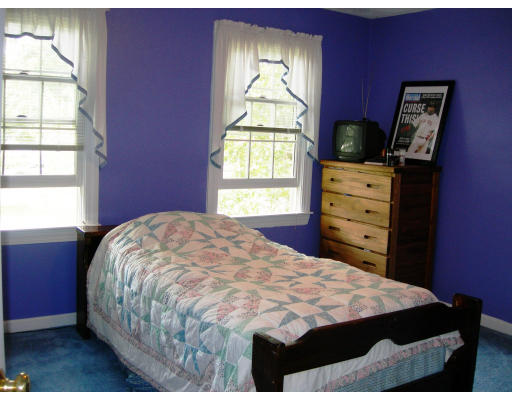 17 Field Street Maynard, MA 01754 - Photo 12 of 18 Gallery Image 12
