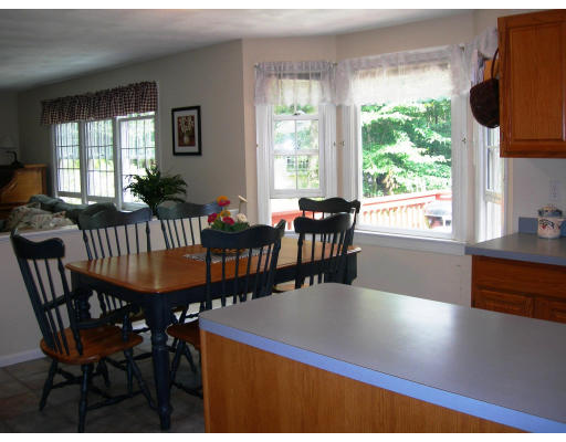 17 Field Street Maynard, MA 01754 - Photo 7 of 18 Gallery Image 7