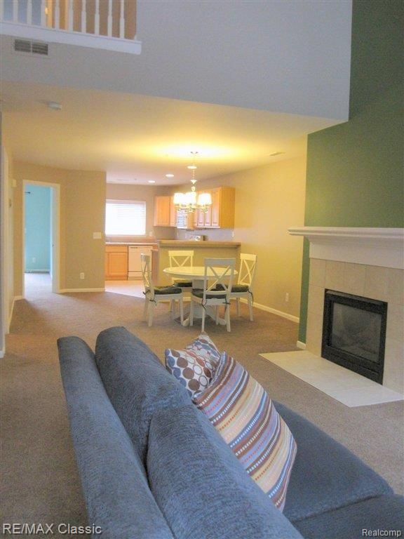 16874 Farmington Road Livonia, MI 48154 - Photo 2 of 16 GREAT ROOM