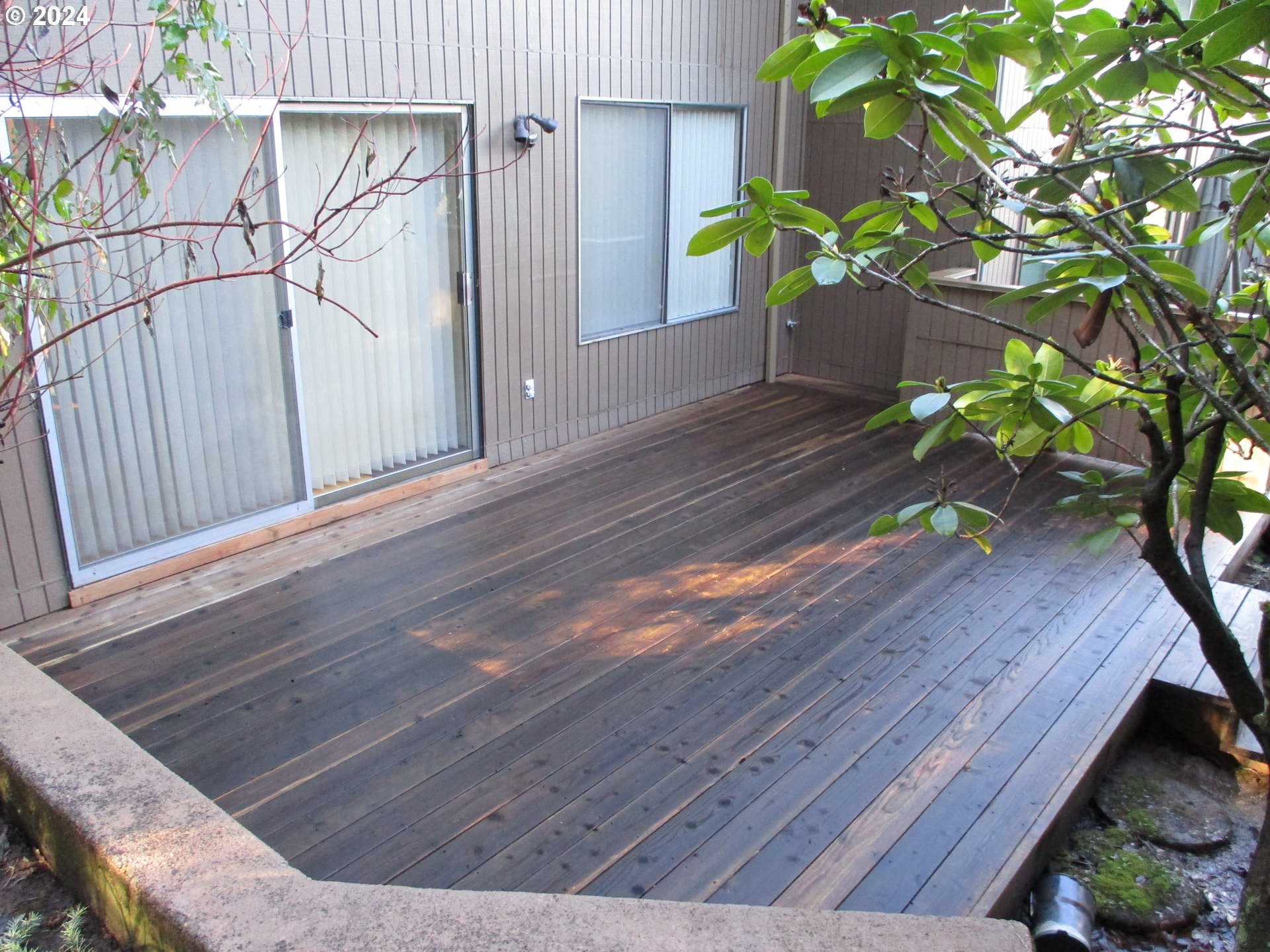 2207 Ridgeway Drive Eugene, OR 97401 - Photo 25 of 27 Deck