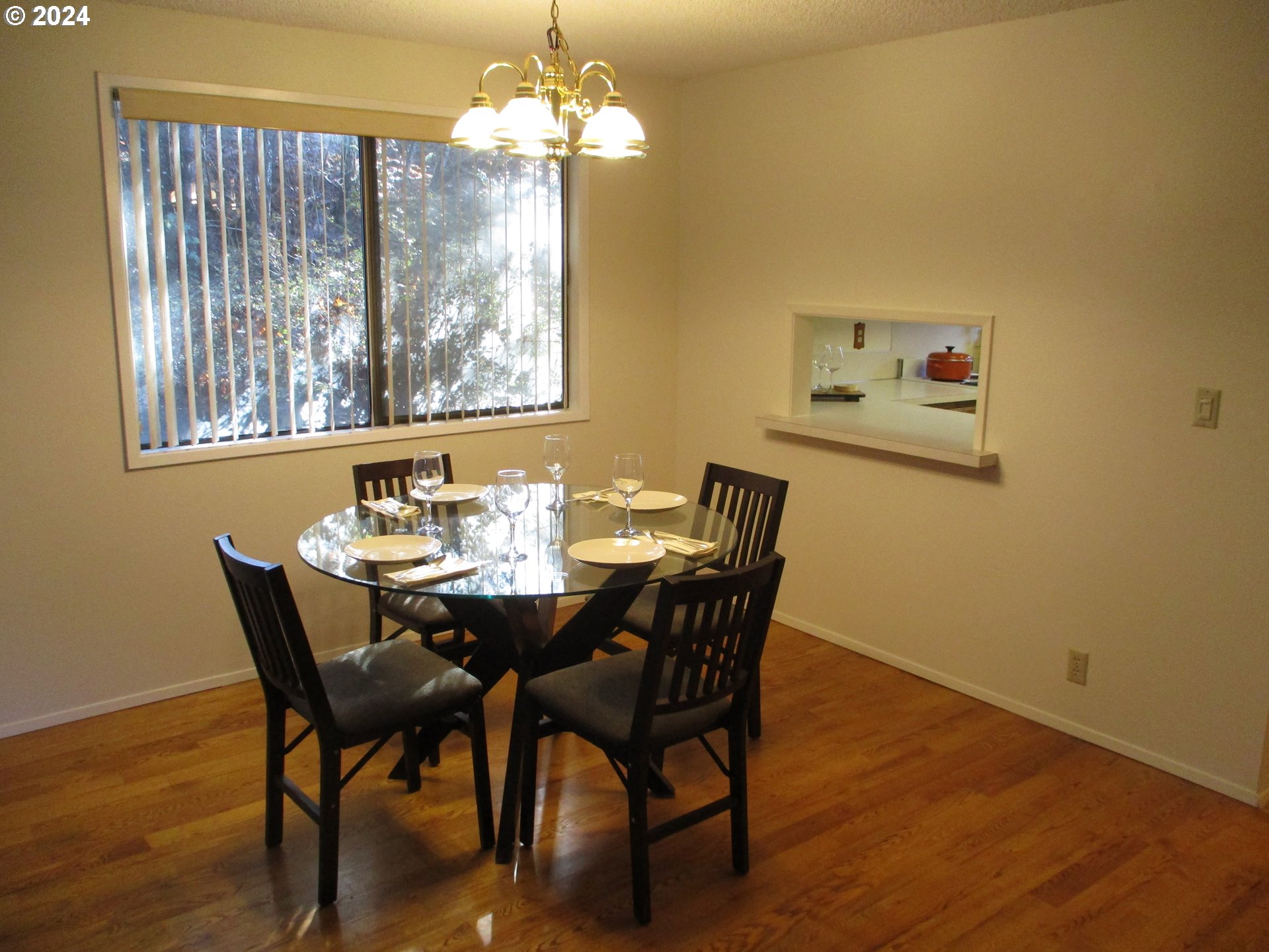 2207 Ridgeway Drive Eugene, OR 97401 - Photo 8 of 27 Dining Room