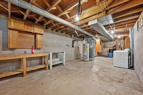 $324,900 | 11126 West Freistadt Road, Mequon, WI 53097