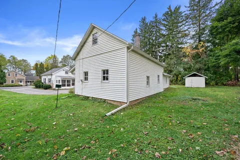 $324,900 | 11126 West Freistadt Road, Mequon, WI 53097