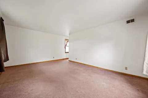 $324,900 | 11126 West Freistadt Road, Mequon, WI 53097