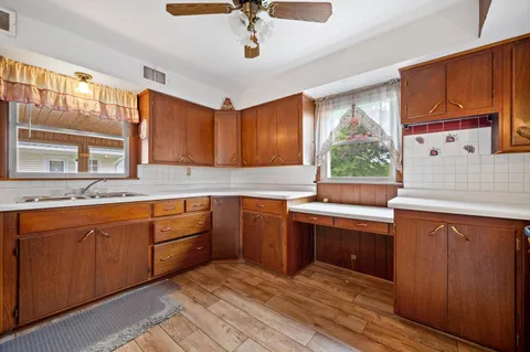 $324,900 | 11126 West Freistadt Road, Mequon, WI 53097