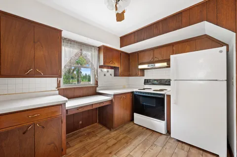 $324,900 | 11126 West Freistadt Road, Mequon, WI 53097