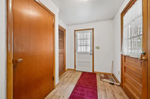 $324,900 | 11126 West Freistadt Road, Mequon, WI 53097