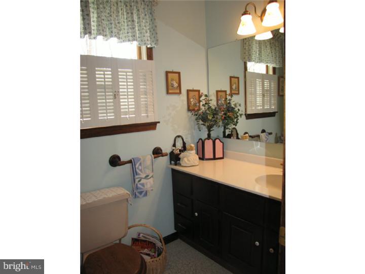 5 Strafford Circle Road Medford, NJ 08055 - Photo 13 of 25 Bathroom