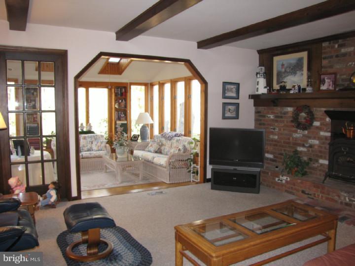 5 Strafford Circle Road Medford, NJ 08055 - Photo 10 of 25 Family Room