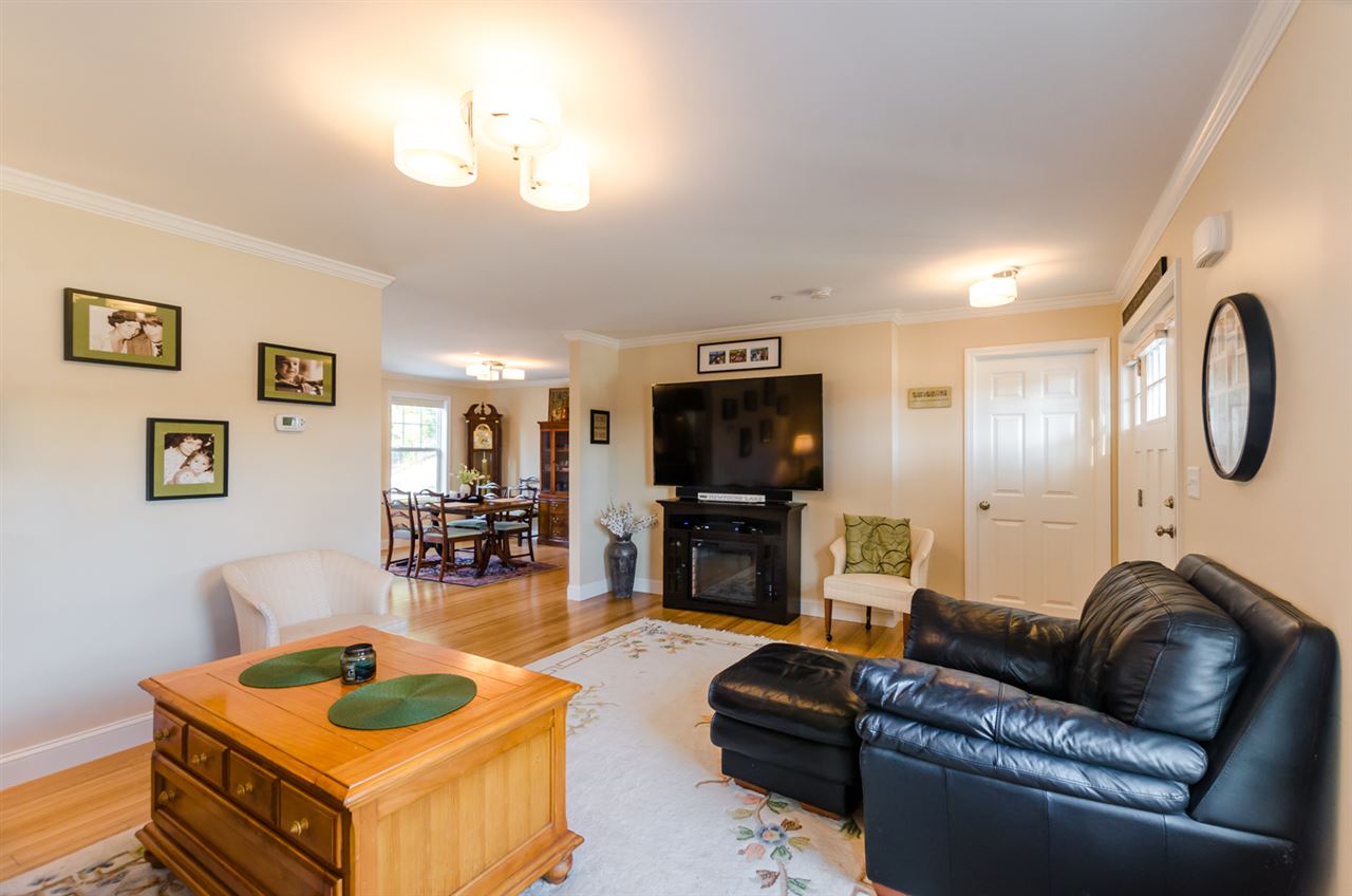 212 Villager Road, Unit 85 Chester, NH 03036 - Photo 2 of 37