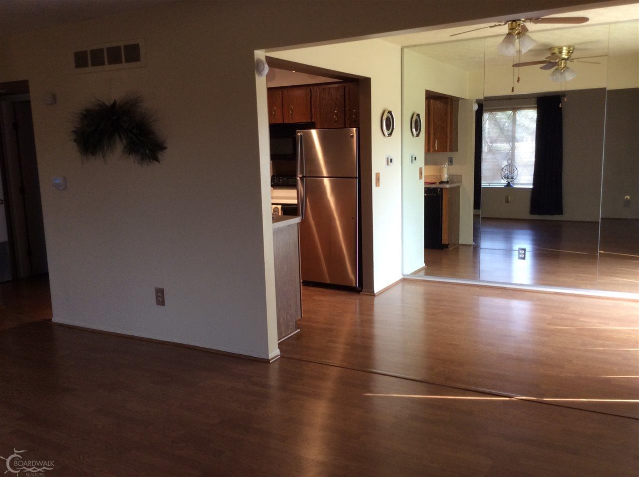 51114 South Foster Road New Baltimore, MI 48047 - Photo 7 of 38 31351749-6.JPG