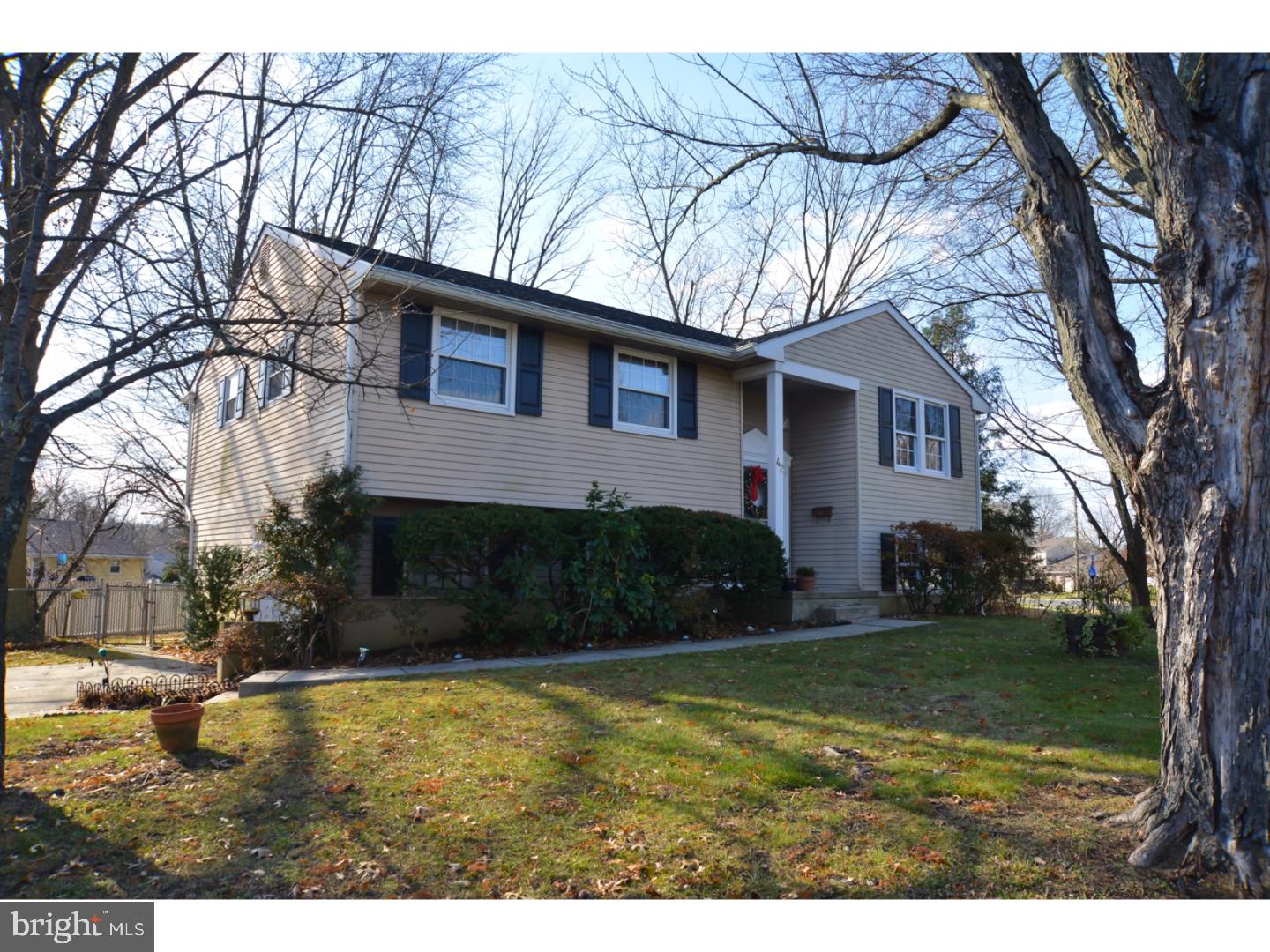 42 Overhill Road Stratford, NJ 08084 - Photo 2 of 15 Exterior Front
