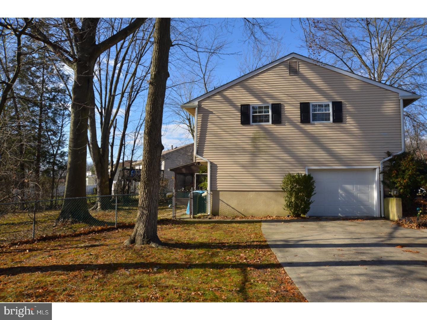 42 Overhill Road Stratford, NJ 08084 - Photo 15 of 15 Exterior