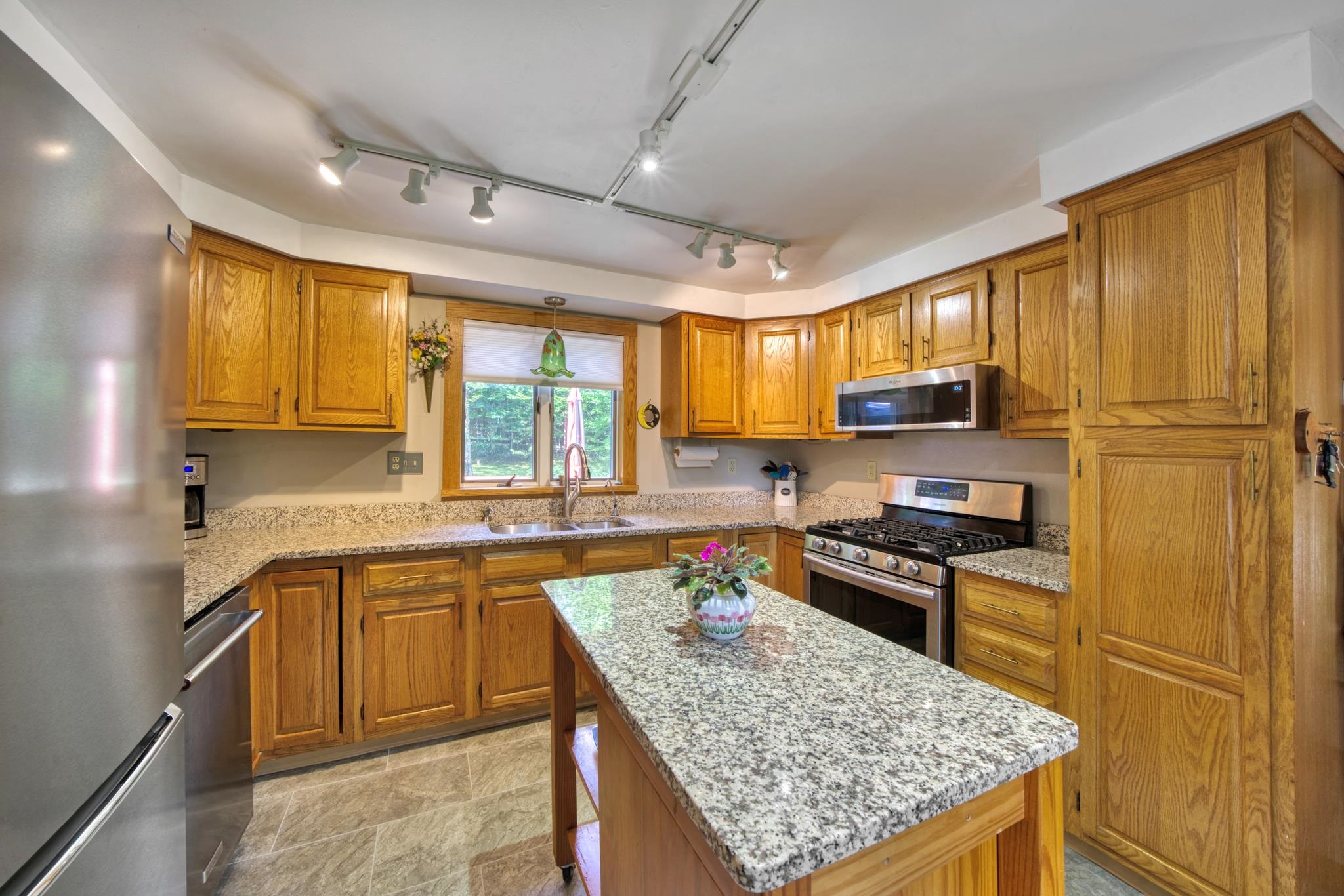 22 Pine Ridge Road Sunapee, NH 03782 - Photo 13 of 46