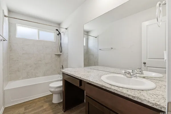 $2,000 | 1042 Andean Emerald, San Antonio, TX 78253