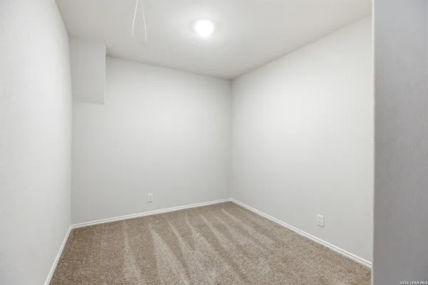 $2,000 | 1042 Andean Emerald, San Antonio, TX 78253