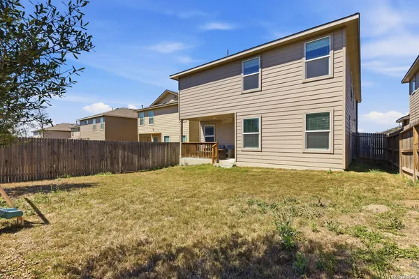 $2,000 | 1042 Andean Emerald, San Antonio, TX 78253