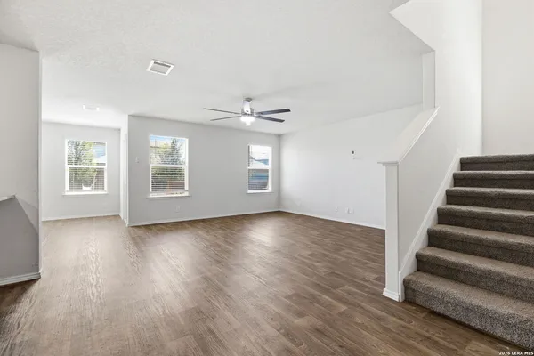 $2,000 | 1042 Andean Emerald, San Antonio, TX 78253