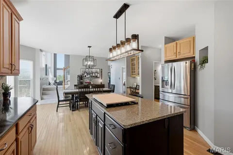$625,000 | 444 Eagle Pointe Landing Drive, Eureka, MO 63025