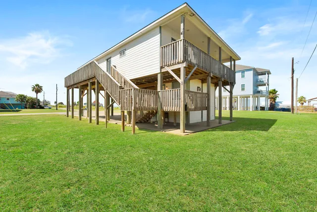 $365,000 | 210 Fathom Drive, Freeport, TX 77541