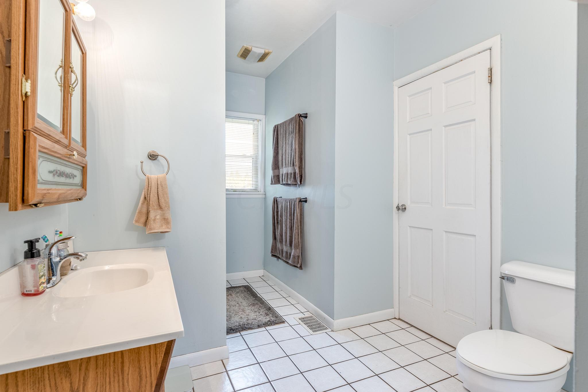 4179 North Old State Road Delaware, OH 43015 - Photo 8 of 37