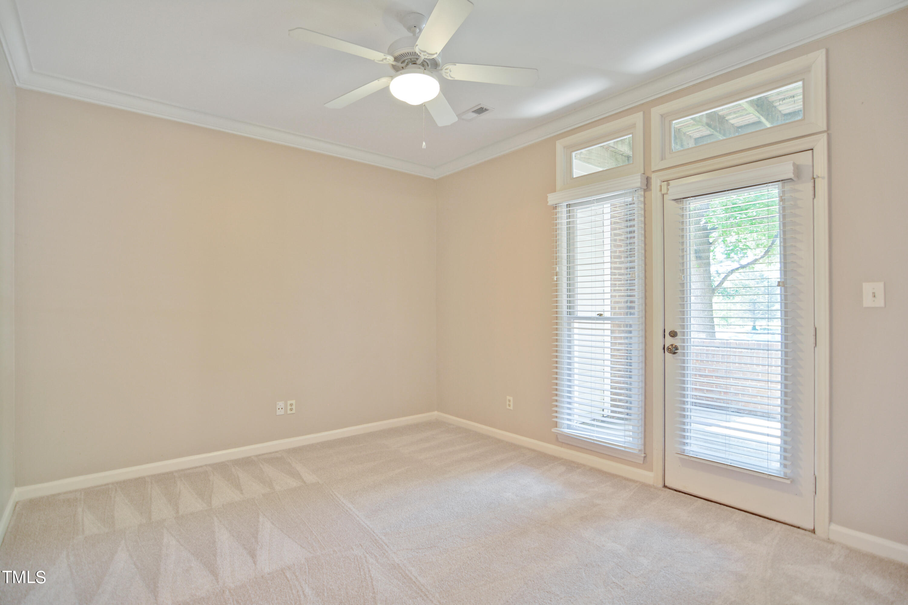 1050 Washington Street, Unit 102 Raleigh, NC 27605 - Photo 8 of 16 11